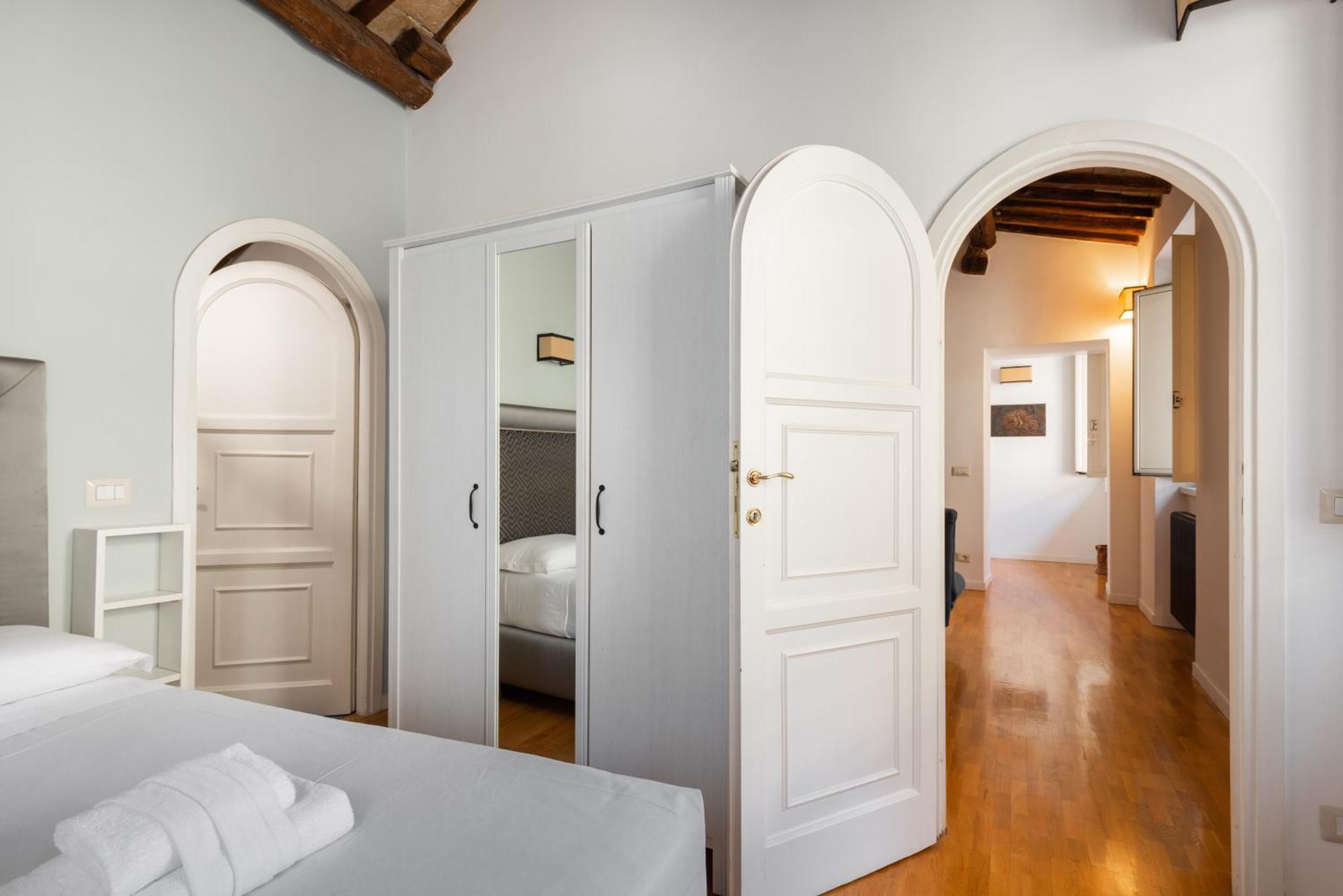 Pavone Centre Romantic Apartment Экстерьер фото