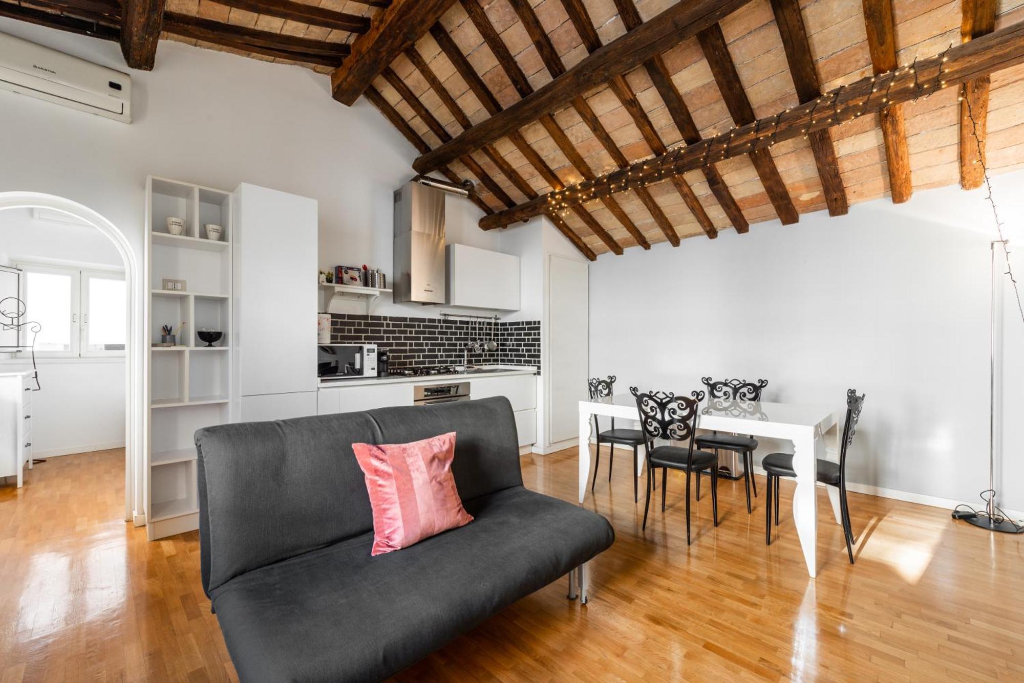 Pavone Centre Romantic Apartment Экстерьер фото